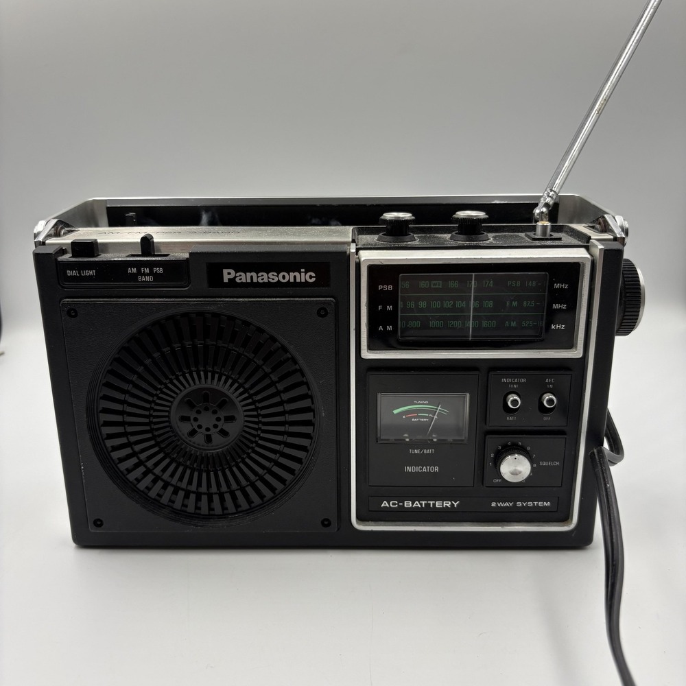 Vintage Panasonic RF-1080 AM/FM PSB 3-Band AC Portable Radio Black TESTED